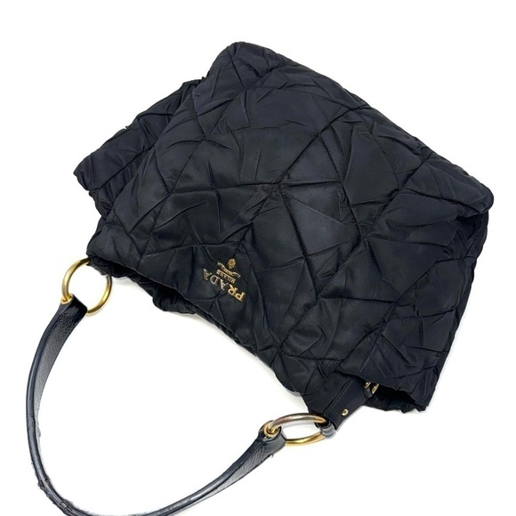 Prada Black Nylon Gaufre Quilted Tessuto Shoulder Bag - Picture 4 of 13